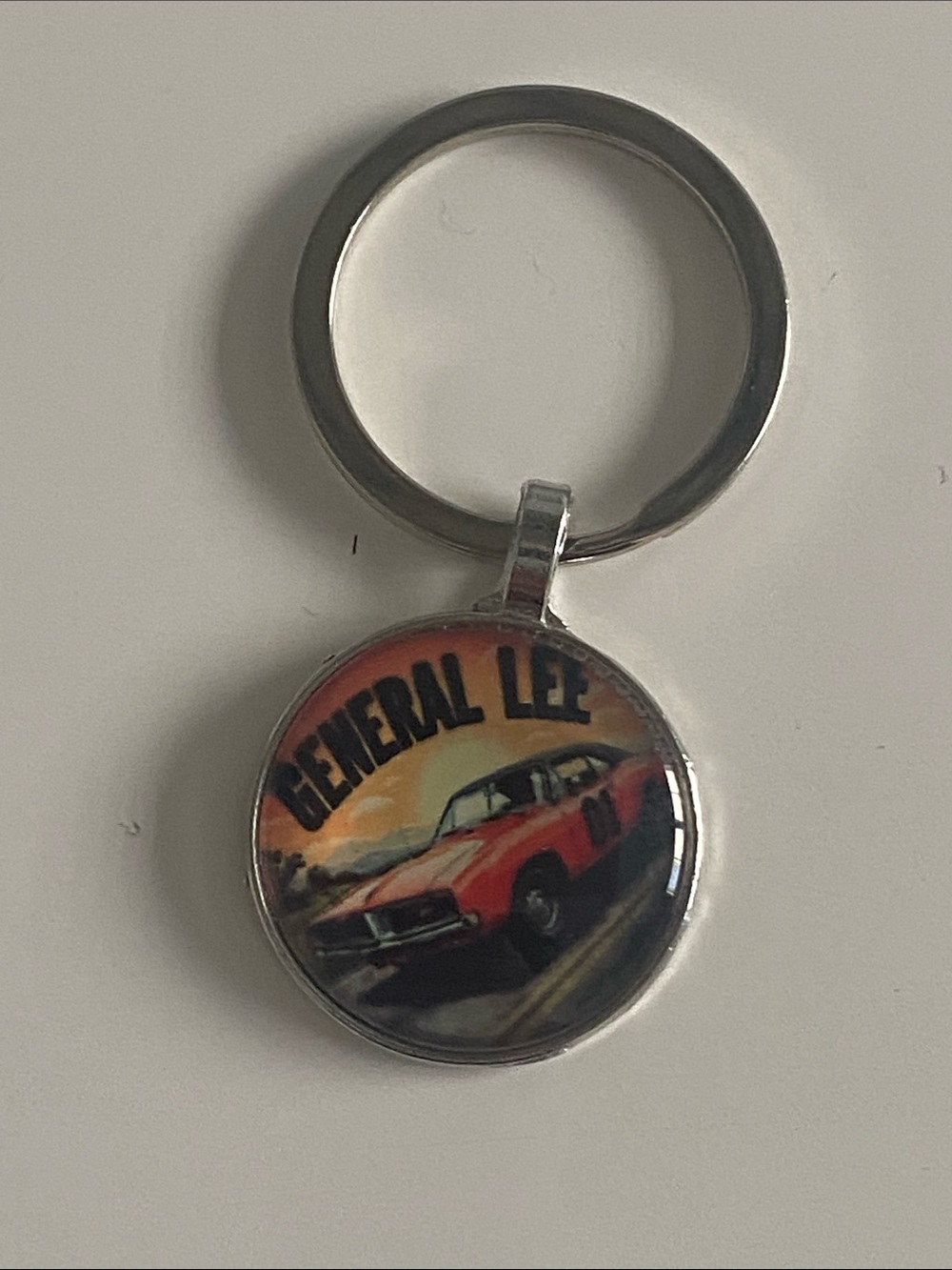 General Lee Dukes of Hazards Keychain Pendant - Classic Car Design